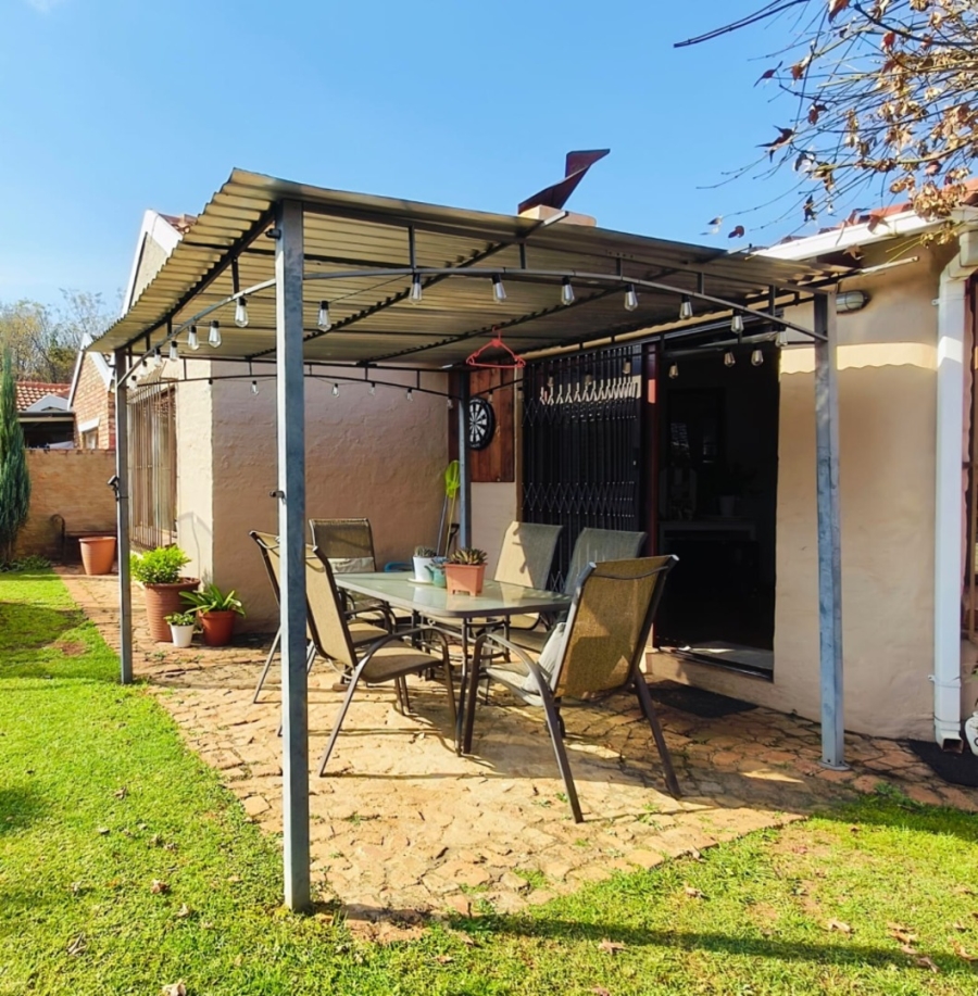 3 Bedroom Property for Sale in Mooivallei Park North West